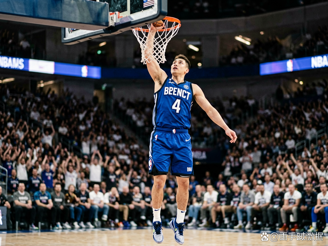 NBA比赛中球员扣篮瞬间